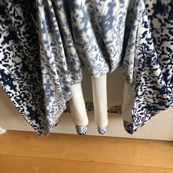 NWOT Blue & White Patterned Maxi Dress - Picture 5 of 7